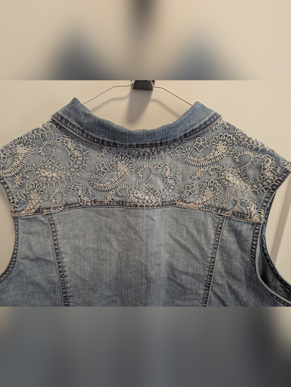 Tribal Light Wash Denim Vest with Lace Yoke - Picture 4 of 7